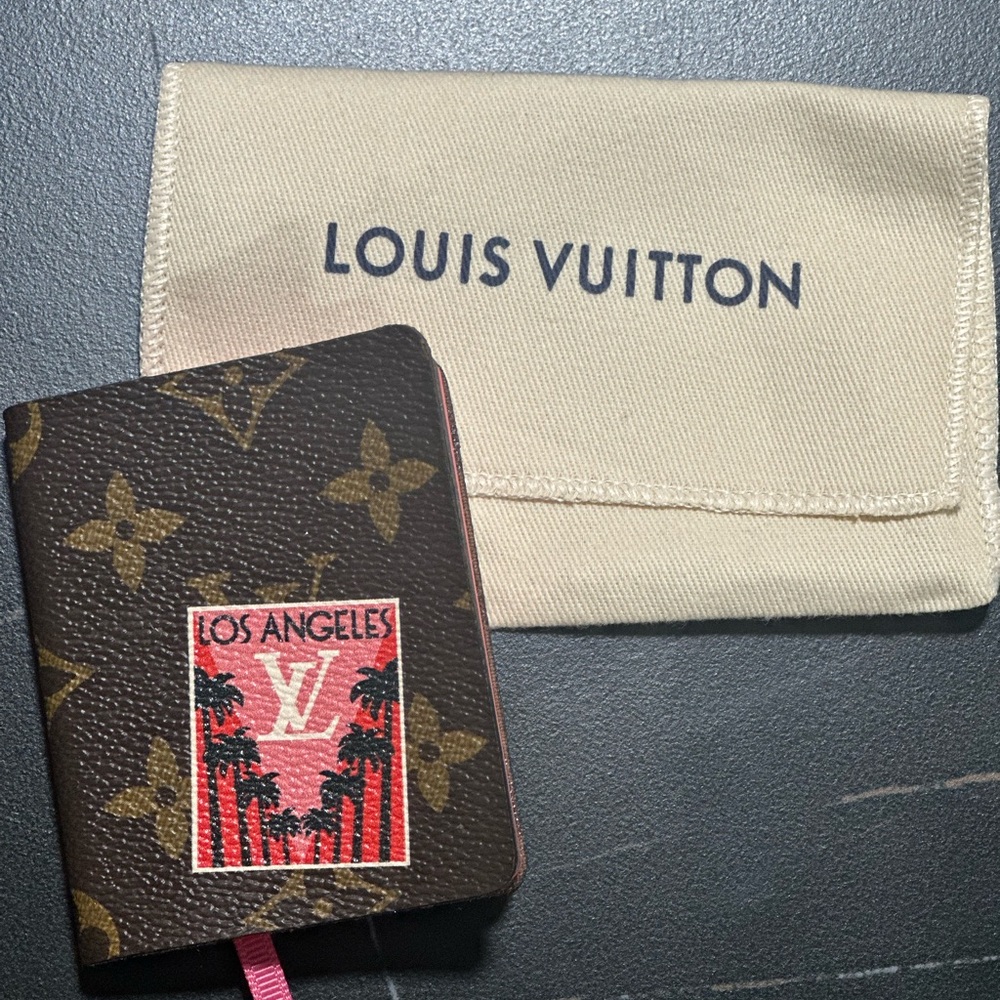 Lv min notebook brand new no box